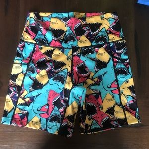 Small NWOT CVG Shark Attack 7 inch shorts